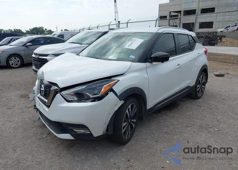 2019 Nissan Kicks Sr from USA, damaged, VIN 3N1CP5CU5KL542742